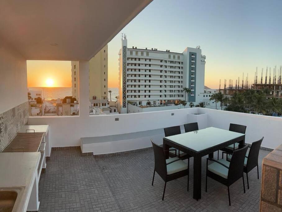 2Br/2Ba Condo 1 Block To Ocean! - Unit 3 ماساتلان المظهر الخارجي الصورة