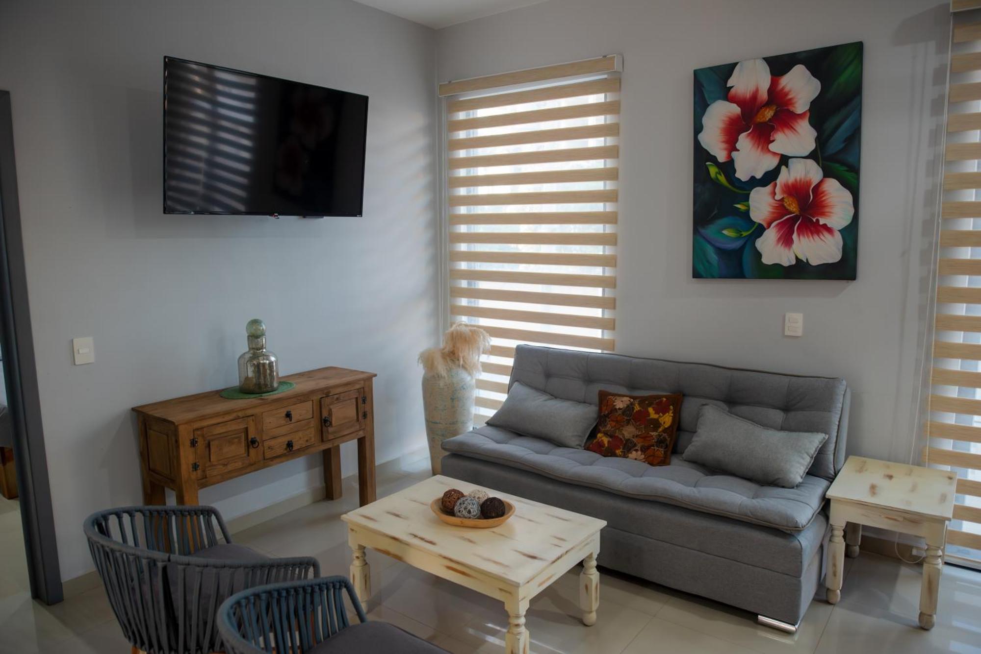 2Br/2Ba Condo 1 Block To Ocean! - Unit 3 ماساتلان المظهر الخارجي الصورة