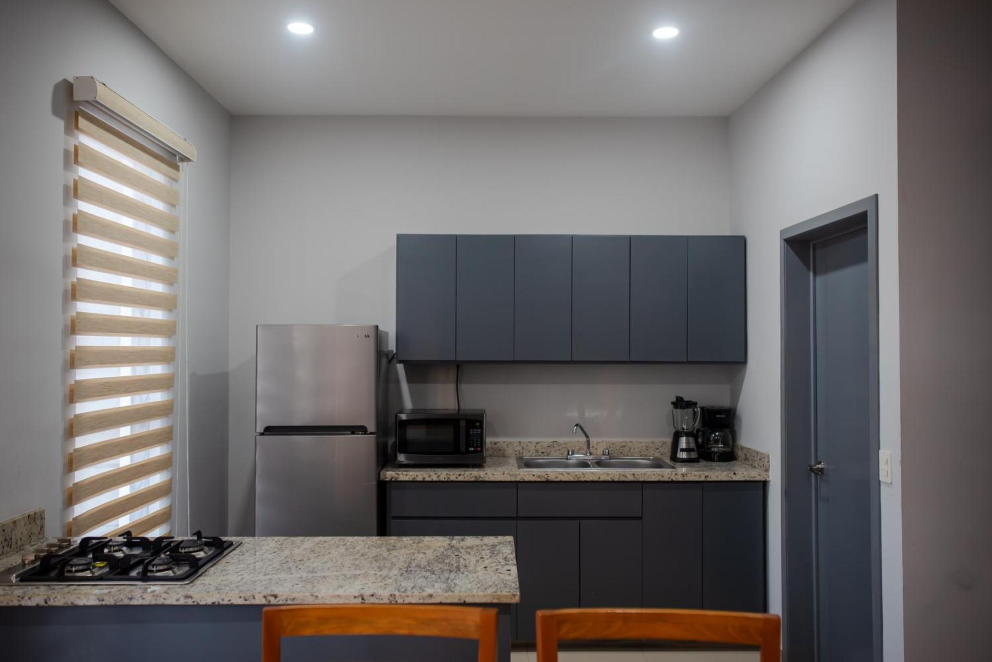 2Br/2Ba Condo 1 Block To Ocean! - Unit 3 ماساتلان المظهر الخارجي الصورة